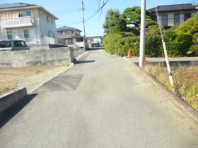 東道路